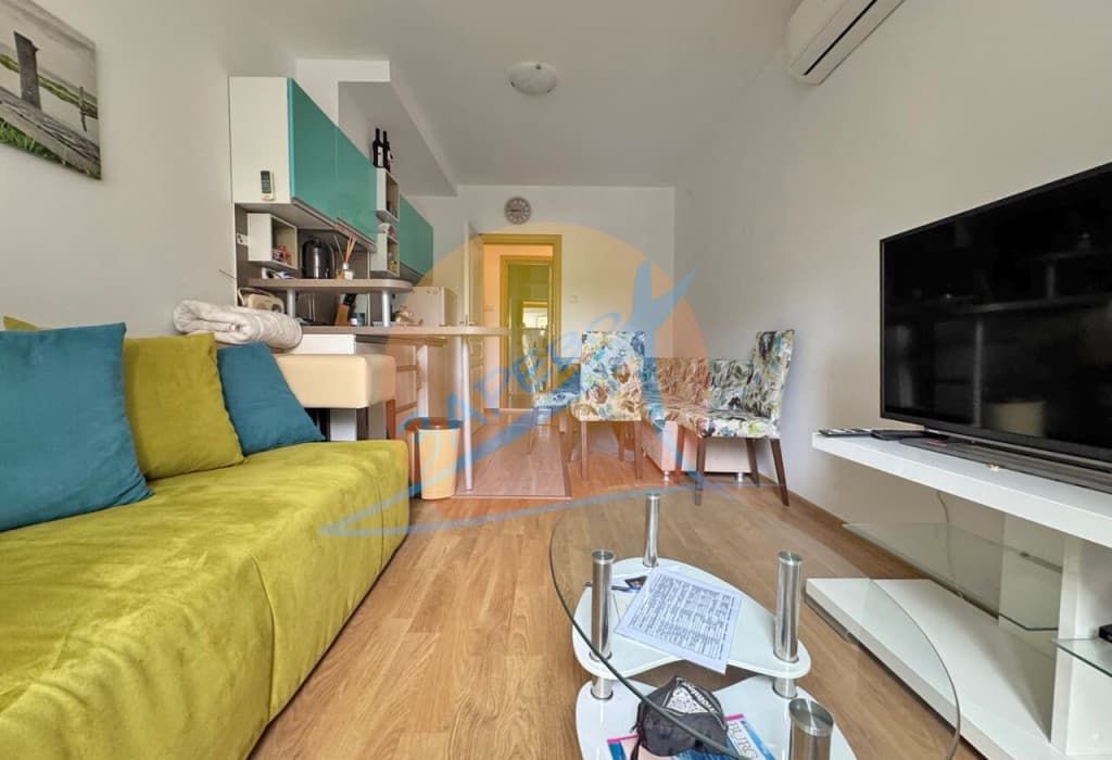 Слънчев бряг, просторен тристаен обзаведен с гледка басейн, Месембрия Резорт (Messembria Resort)